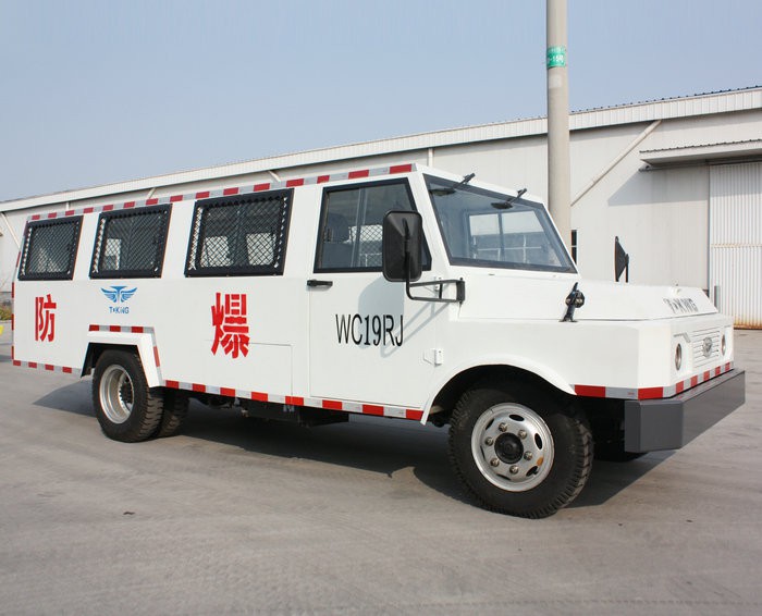 超低尖头运人车
